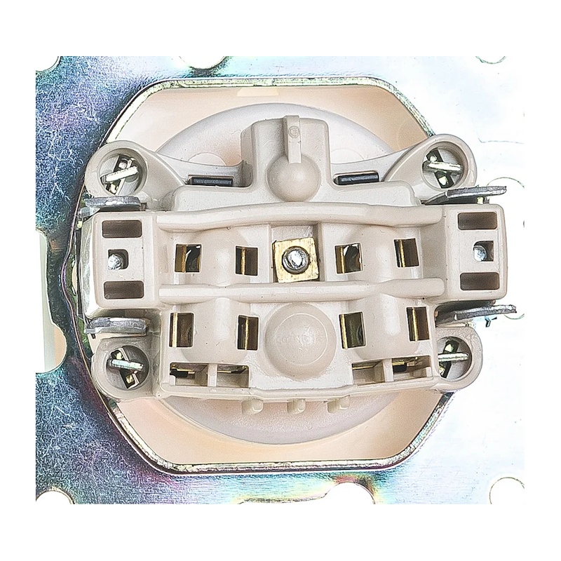 Розетка с/у Valena 694268, 1 гнездо, б/з, белая